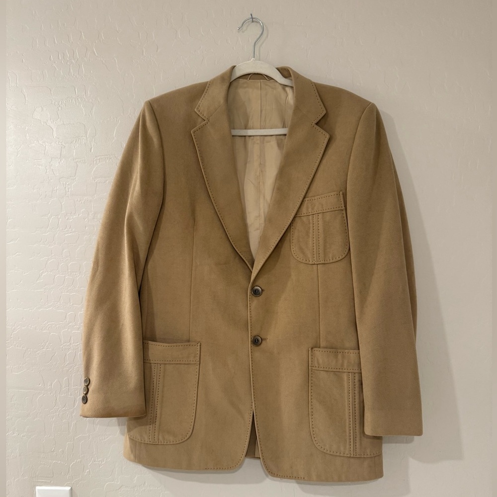 Classic Tan Blazer - Picture 3 of 9